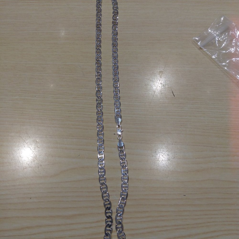 Brand new sterling silver necklace